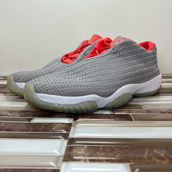 Jordan Future Low wolf gray infrared. Men’s Size 9.5 - Picture 7 of 17